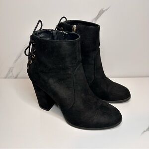 Limelight Black with Gold Accents Ankle Booties Size 9